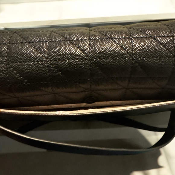 Betsey Johnson Women's Black With Bow Cross Body Purse-NWT - Picture 6 of 12